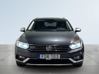 Volkswagen Passat Alltrack 2.0 TDI Alltrack 240hk AWD Drag Kamera Dvärm SoV – bild 2