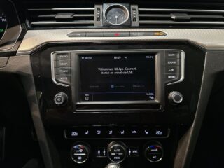 Volkswagen Passat Alltrack 2.0 TDI Alltrack 240hk AWD Drag Kamera Dvärm SoV – bild 15