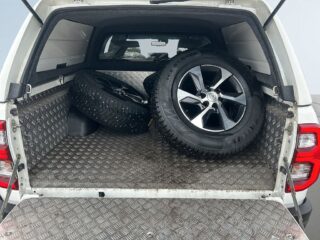 Toyota HiLux Dubbelhytt 2.8 4WD Invincible MOMS/JBL/SoV/MoK/Kamera – bild 12