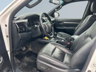 Toyota HiLux Dubbelhytt 2.8 4WD Invincible MOMS/JBL/SoV/MoK/Kamera – bild 7