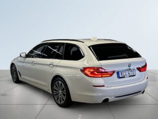 BMW 520d Touring Steptronic Sport line 360°/S&V-Däck/Halvskinn – bild 5