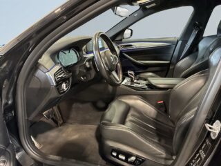BMW M5 V8 600hk Aut Kamera Cockpit Skinn HuD Sportstolar S&V – bild 7