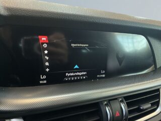 Alfa Romeo Stelvio 2.2 JTD 16V Q4 S&V-hjul/Kamera/Elstolar/Harman/kardon – bild 15