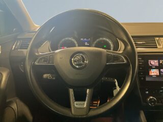 Skoda Octavia Scout 2.0 TDI AWD Premium Drag Värmare Kamera Skinn Psens – bild 15