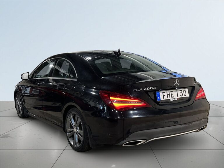 Mercedes-Benz CLA 200 d 4MATIC 7G Urban Line Drag Pvärm Kamera S/V-hjul
