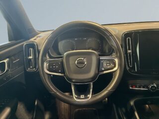 Volvo XC40 D4 AWD Aut R-Design Drag 360 Cockpit Pano Värmare H/K – bild 15
