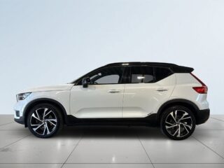 Volvo XC40 D4 AWD Aut R-Design Drag 360 Cockpit Pano Värmare H/K – bild 3