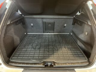 Volvo XC40 D4 AWD Aut R-Design Drag 360 Cockpit Pano Värmare H/K – bild 12