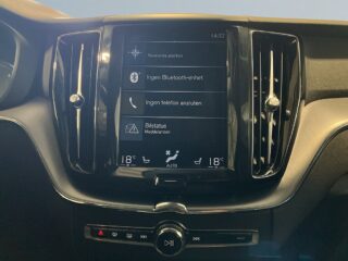 Volvo XC60 B4 AWD Aut Momentum Drag Kamera Värmare Rattvärme S&V – bild 16
