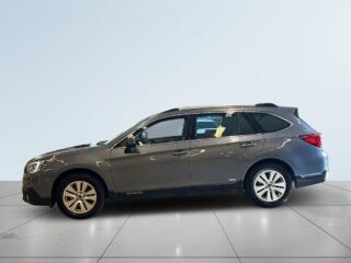 Subaru Outback 2.0 4WD Lineartronic Elstol/Kamera/SoV-Däck/P-Sens/Drag – bild 4