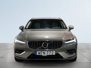 Volvo V60 D3 Aut Inscription Pano VoC Skinn Dvärm Kamera S/V-hjul – bild 2