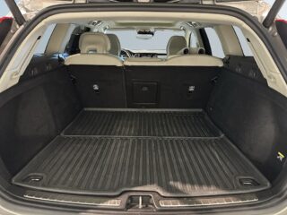Volvo V60 D3 Aut Inscription Pano VoC Skinn Dvärm Kamera S/V-hjul – bild 12