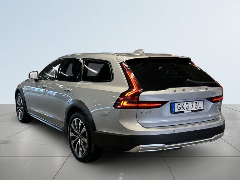 Volvo V90 Cross Country B4 AWD Geartronic Drag/kamera/P&Mvärmare/Skinn/S&V-Däck