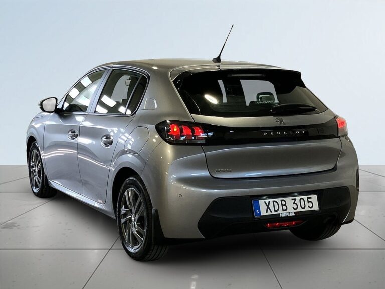 Peugeot 208 1.2 PureTech 75 Värmare Psens Carplay S&V-Däck
