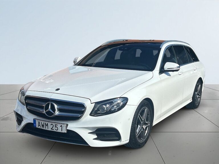 Mercedes-Benz E 220 T d 4x4 AMG Line Drag Dvärme Panorama 360° Navi S&V