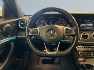 Mercedes-Benz E 220 200 T d 4Matic AMG Line S&V Dvärmare Drag 360° Panorama – bild 9