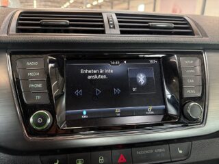 Skoda Fabia 1.0 TSI Style S&V-hjul Carplay Parkeringssensorer – bild 18