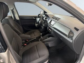 Skoda Fabia 1.0 TSI Style S&V-hjul Carplay Parkeringssensorer – bild 10