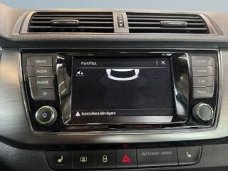 Skoda Fabia 1.0 TSI Style S&V-hjul Carplay Parkeringssensorer – bild 15