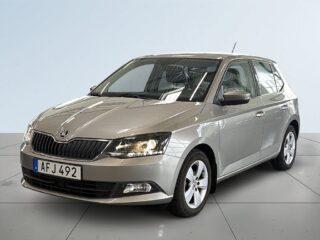 Skoda Fabia 1.0 TSI Style S&V-hjul Carplay Parkeringssensorer – bild 16