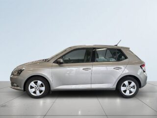 Skoda Fabia 1.0 TSI Style S&V-hjul Carplay Parkeringssensorer – bild 4