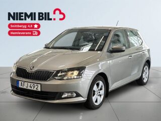 Skoda Fabia 1.0 TSI Style S&V-hjul Carplay Parkeringssensorer – bild 1