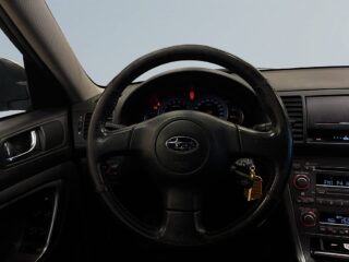 Subaru Outback 2.5 4WD Kamrem bytt/SoV-Däck/Drag/Värmare – bild 9