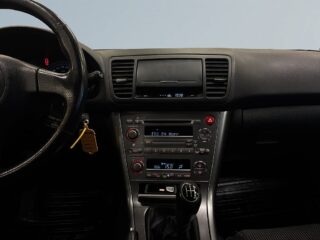 Subaru Outback 2.5 4WD Kamrem bytt/SoV-Däck/Drag/Värmare – bild 11
