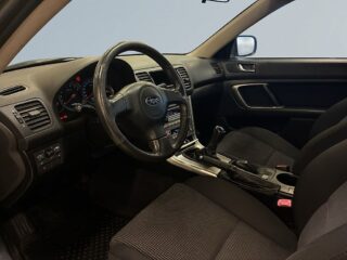 Subaru Outback 2.5 4WD Kamrem bytt/SoV-Däck/Drag/Värmare – bild 7