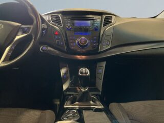 Hyundai i40 cw 1.7 CRDi Business Drag Värmare Kamera Psens S&V-hjul – bild 10
