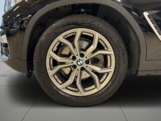 BMW X3 xDrive20d X3 Dragkrok Rattvärme Navigation S&V-däck – bild 14