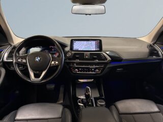 BMW X3 xDrive20d X3 Dragkrok Rattvärme Navigation S&V-däck – bild 8