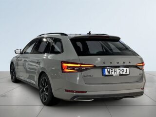 Skoda Superb Kombi 2.0 TDI 4×4 Sportline Drag Dvärm 360° Kamera SoV – bild 5
