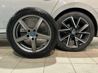 Skoda Superb Kombi 2.0 TDI 4×4 Sportline Drag Dvärm 360° Kamera SoV – bild 19