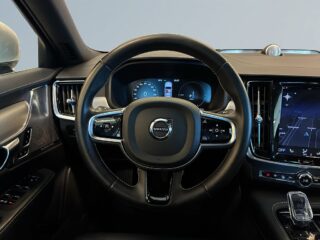 Volvo S90 T8  AWD Inscription BW/HuD/SoV-Däck/360/Drag/Massage – bild 9