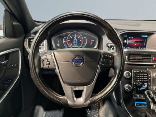 Volvo V60 D5 Plug-in Hybrid AWD R-Design H/K Drag Taklucka Dvärm – bild 9