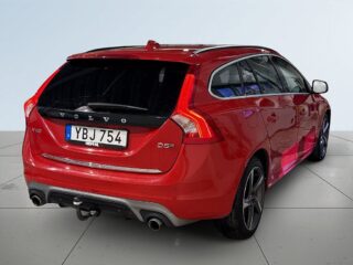 Volvo V60 D5 Plug-in Hybrid AWD R-Design H/K Drag Taklucka Dvärm – bild 6