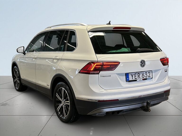 Volkswagen Tiguan 2.0 TDI 4M Cockpit/Drag/Kamera/ M&D-Värmare/S&V-Däck