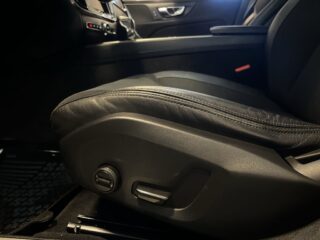 Volvo V60 Cross Country D4 AWD Aut Momentum Pro Dvärm/Kamera/Dragkrok – bild 24