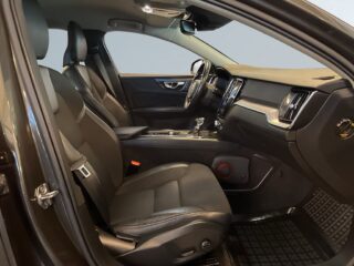 Volvo V60 Cross Country D4 AWD Aut Momentum Pro Dvärm/Kamera/Dragkrok – bild 10