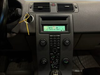 Volvo S40 1.6 D Kinetic S&V-däck/Drag/Motorvärmare/Nyservad – bild 11
