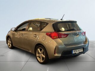 Toyota Auris 1.4 D-4D Life Motorvärmare/SoV/Fhåll/AC – bild 5
