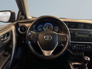 Toyota Auris 1.4 D-4D Life Motorvärmare/SoV/Fhåll/AC – bild 9
