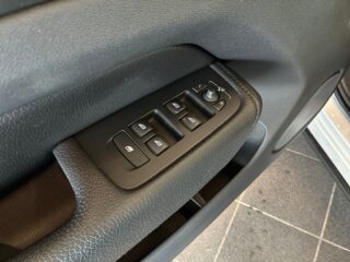 Volvo XC60 D4 Inscription S&V-Hjul/Dragkrok/Dvärm/helskinn/Psens – bild 17