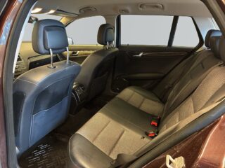 Mercedes-Benz C 250 4MATIC Sov-däck/Drag/P-sens/D-värmare/Kedja – bild 13