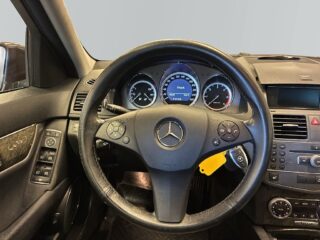 Mercedes-Benz C 250 4MATIC Sov-däck/Drag/P-sens/D-värmare/Kedja – bild 9