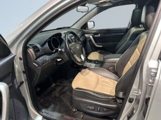 Kia Sorento 2.2 4WD EX Drag Mvärm Skinn Panorama Elstol S/V-hjul – bild 7