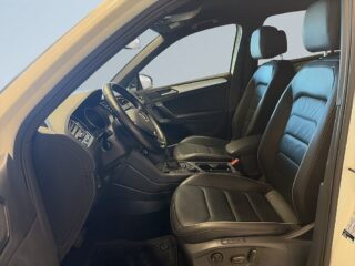Volkswagen Tiguan 2.0 TSI 4Motion R-Line Värmare Drag Bkamera S&V – bild 7
