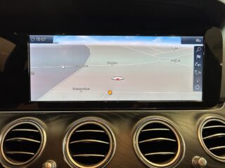 Mercedes-Benz E 220 d 4MATIC Avantgarde dragkrok 360° S&V-däck navi – bild 11