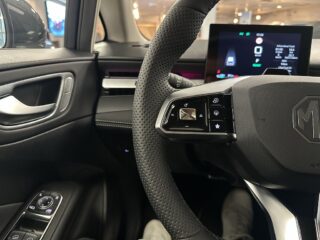 MG 4 EV Urban 53.9 kWh Premium Värmepump 360° Ambient Pvärm 0% RÄNTA – bild 20